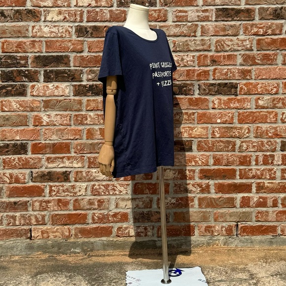 Pinot Grigio Passports & Pizza HUE navy blue T shirt / L / Excellent condition - Picture 4 of 11